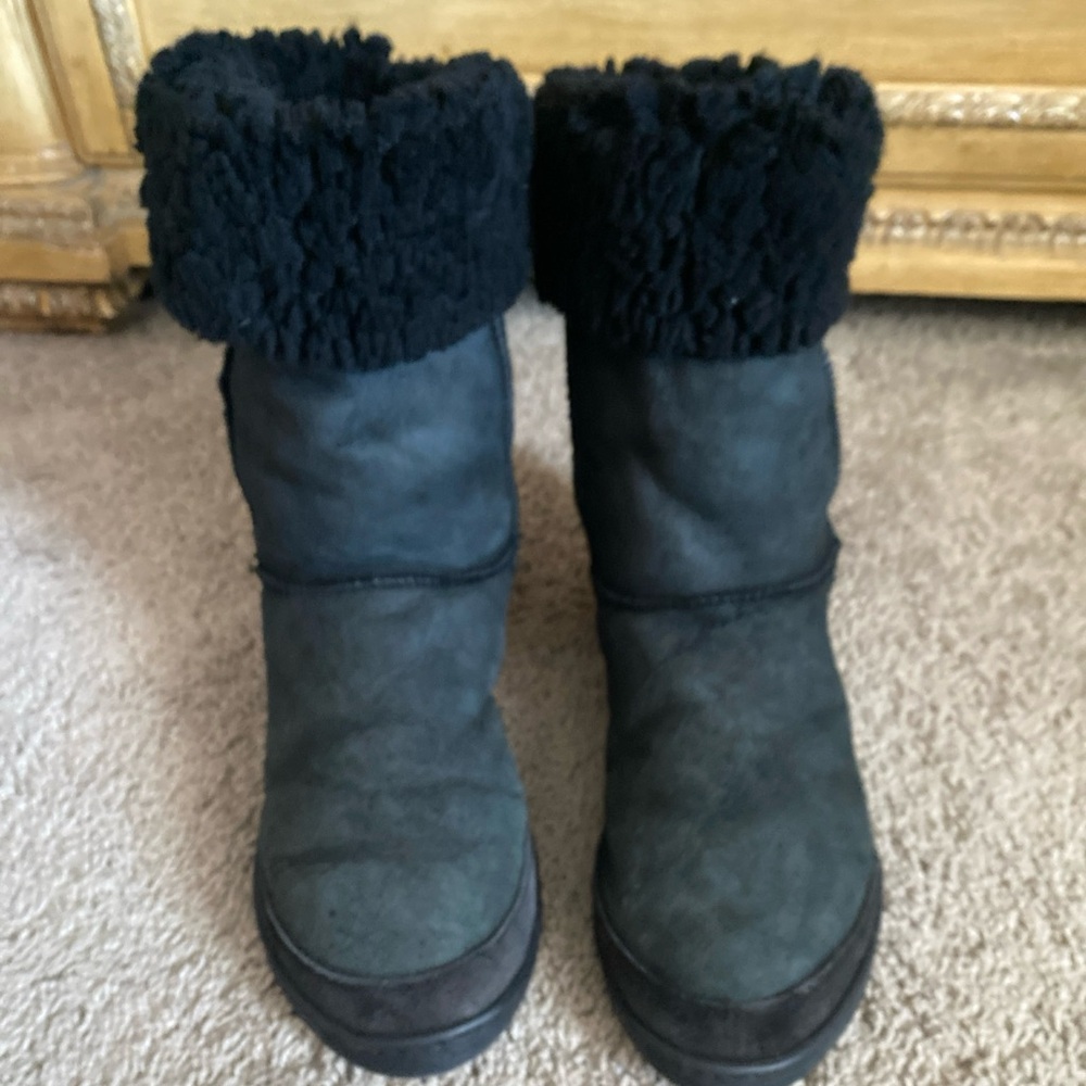 ♥️SOLD♥️Original UGG Australia black Suede Winter Boots - Picture 14 of 17